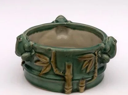 Light Green Ceramic Bonsai Pot - Round Attached Frogs & Bamboo Shoot Design 5.5" x 5.5" x 3.0"